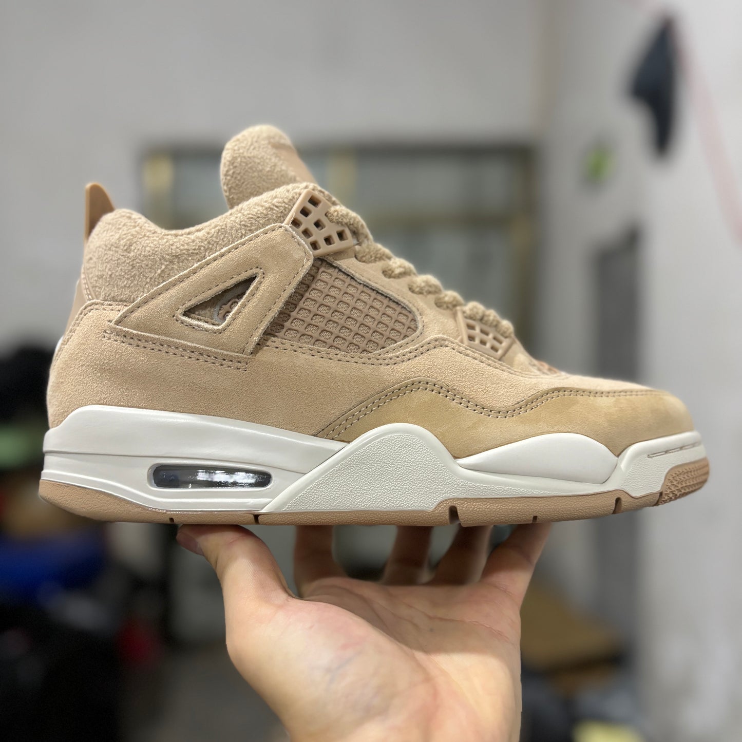 JORDAN 4