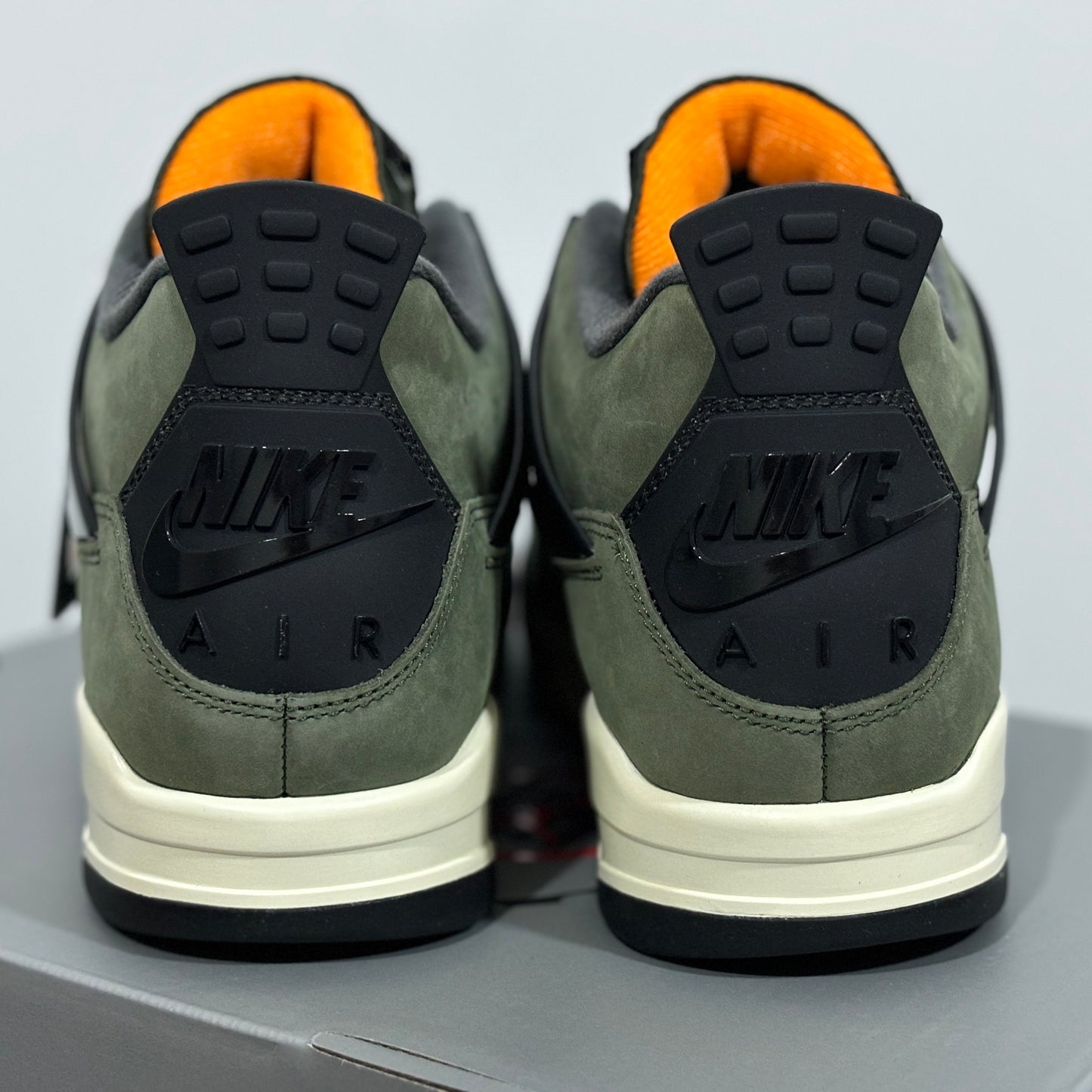 JORDAN 4