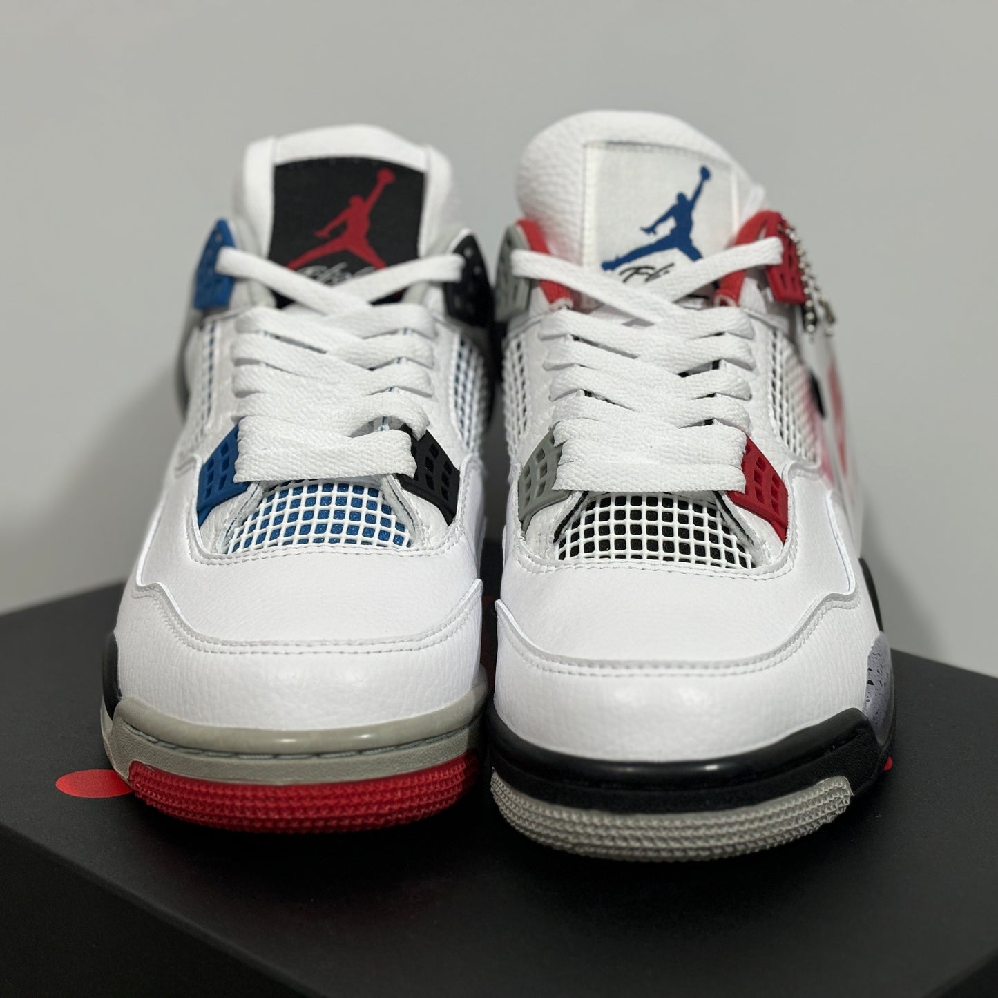 JORDAN 4