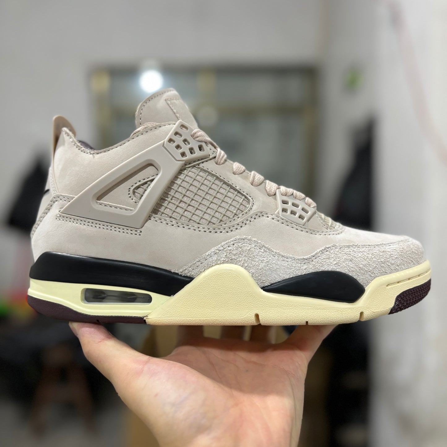 JORDAN 4