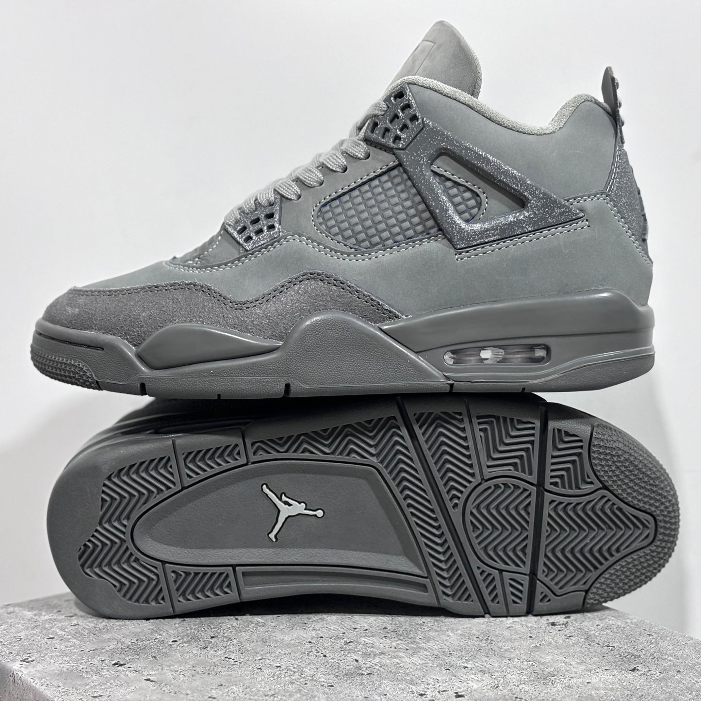 JORDAN 4