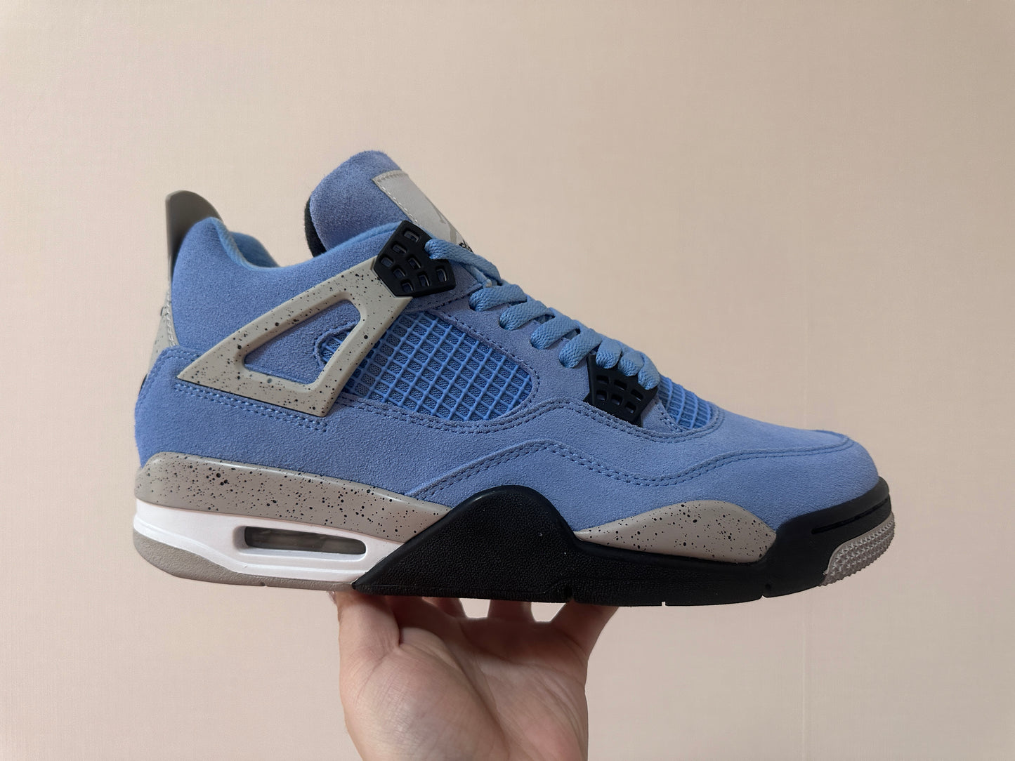 JORDAN 4