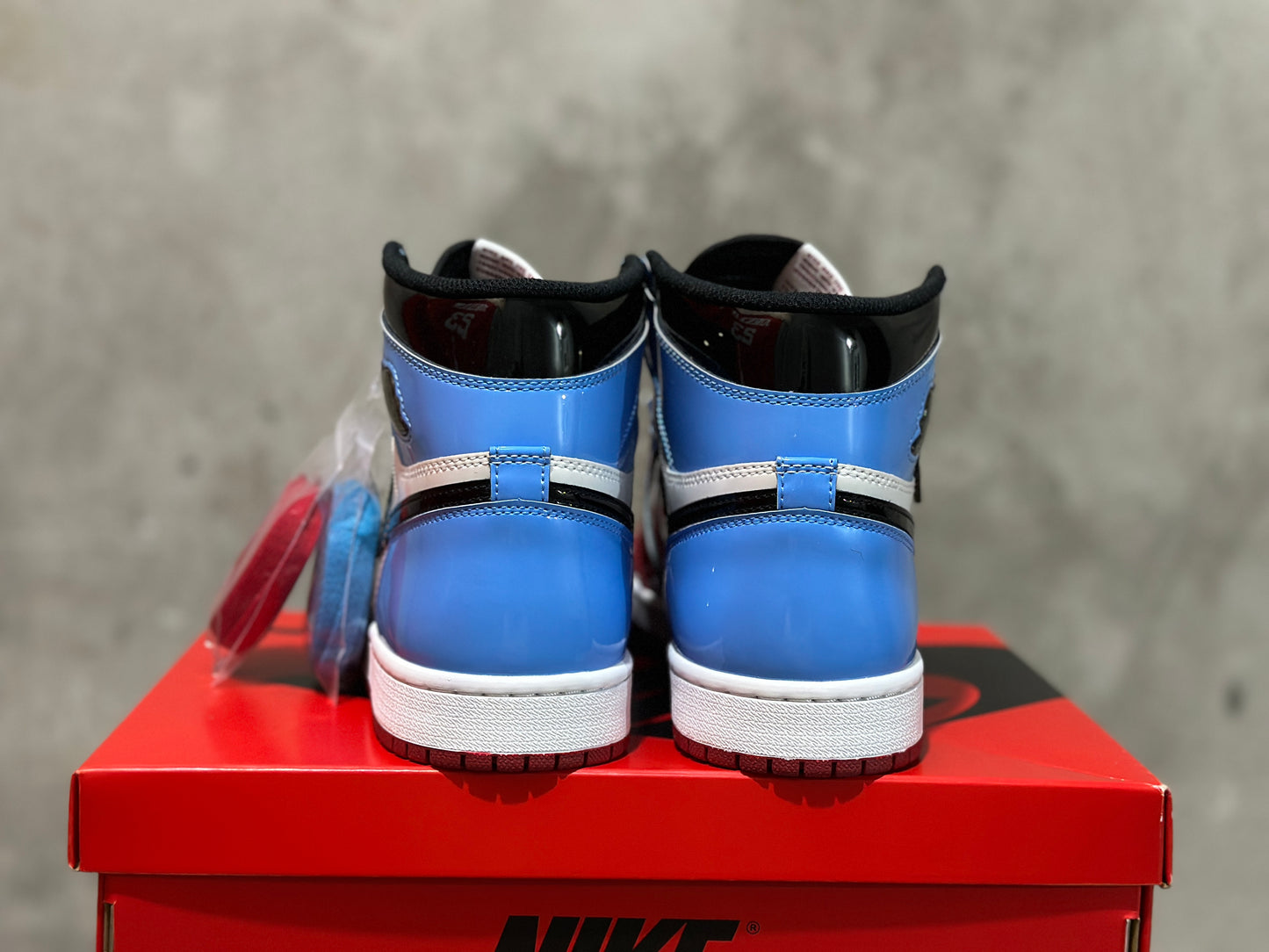JORDAN 1