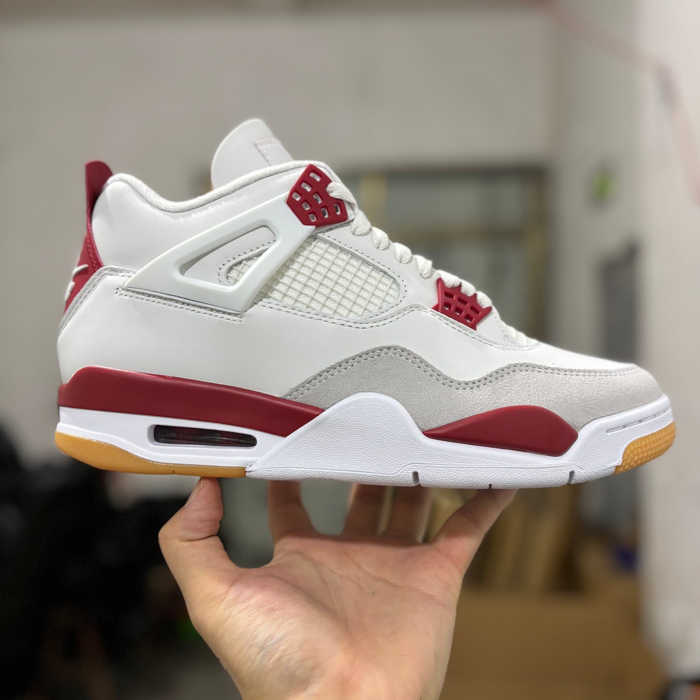 JORDAN 4