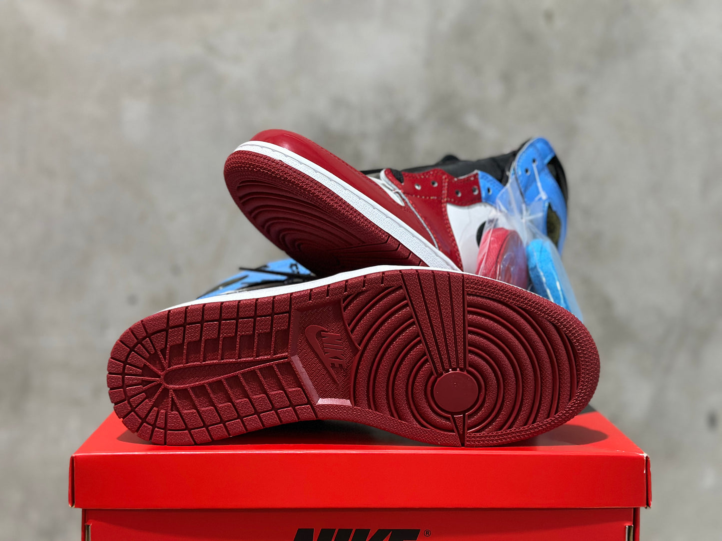 JORDAN 1
