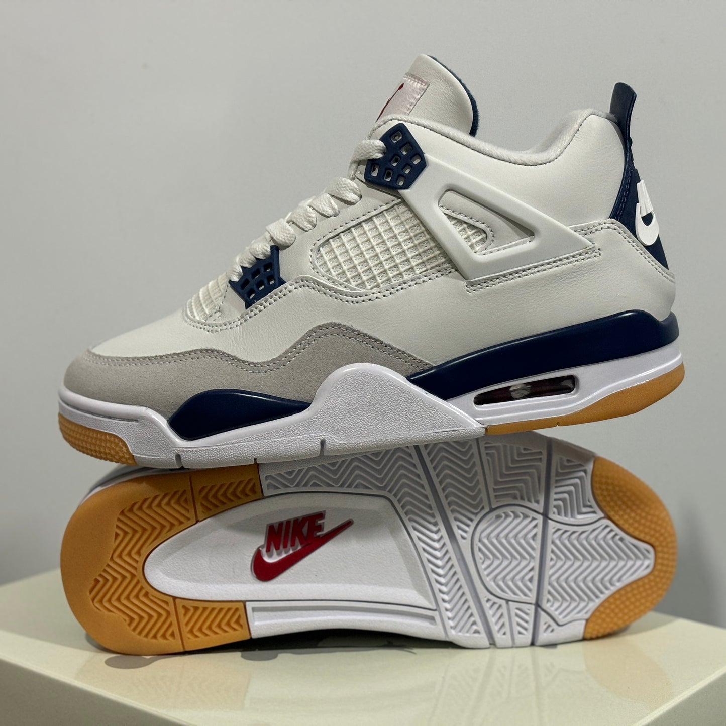 JORDAN 4