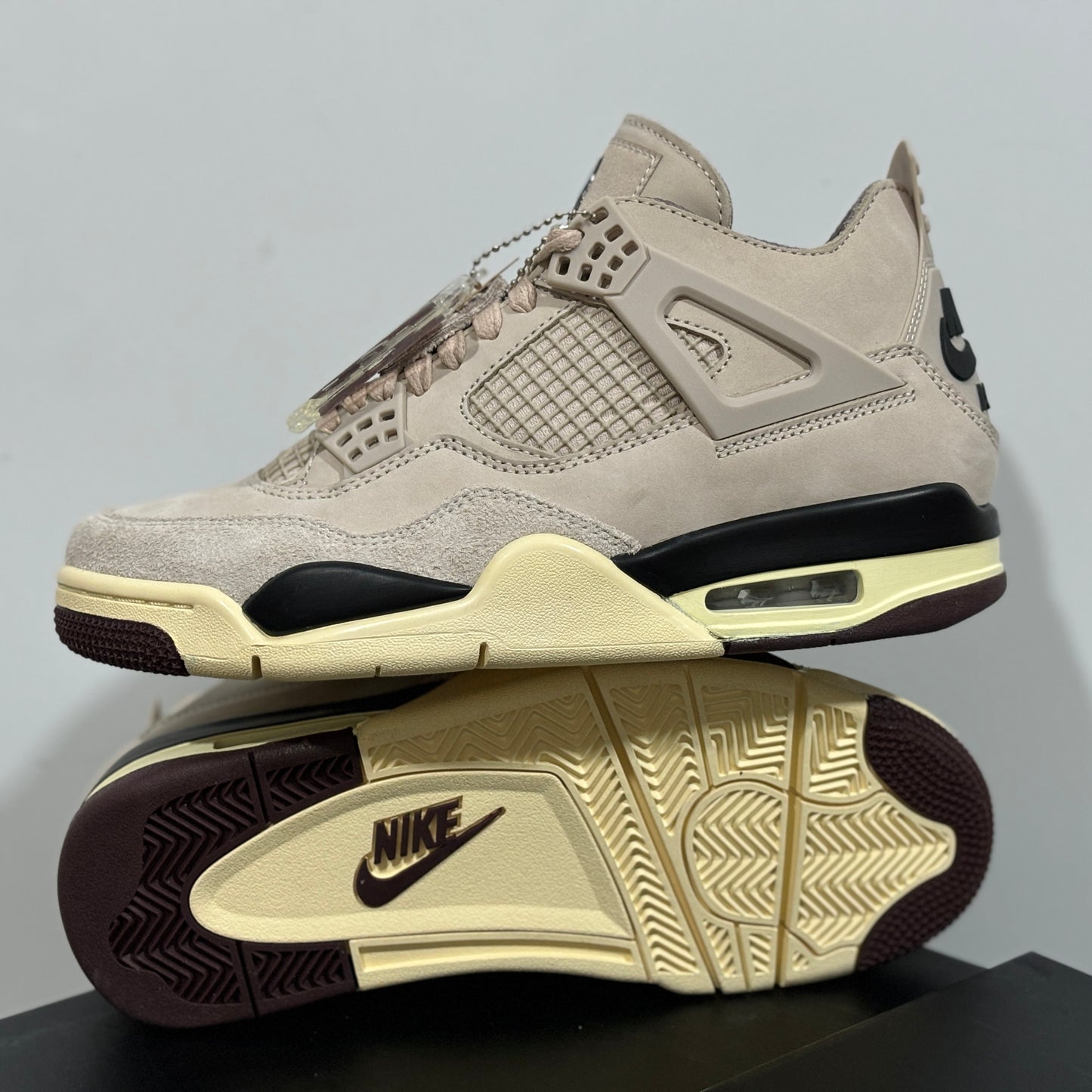 JORDAN 4